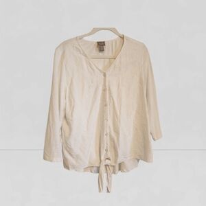 Chicos Sz L (2) white Tie Front Shirt 3/4 Sleeve. Textured Front V Neck